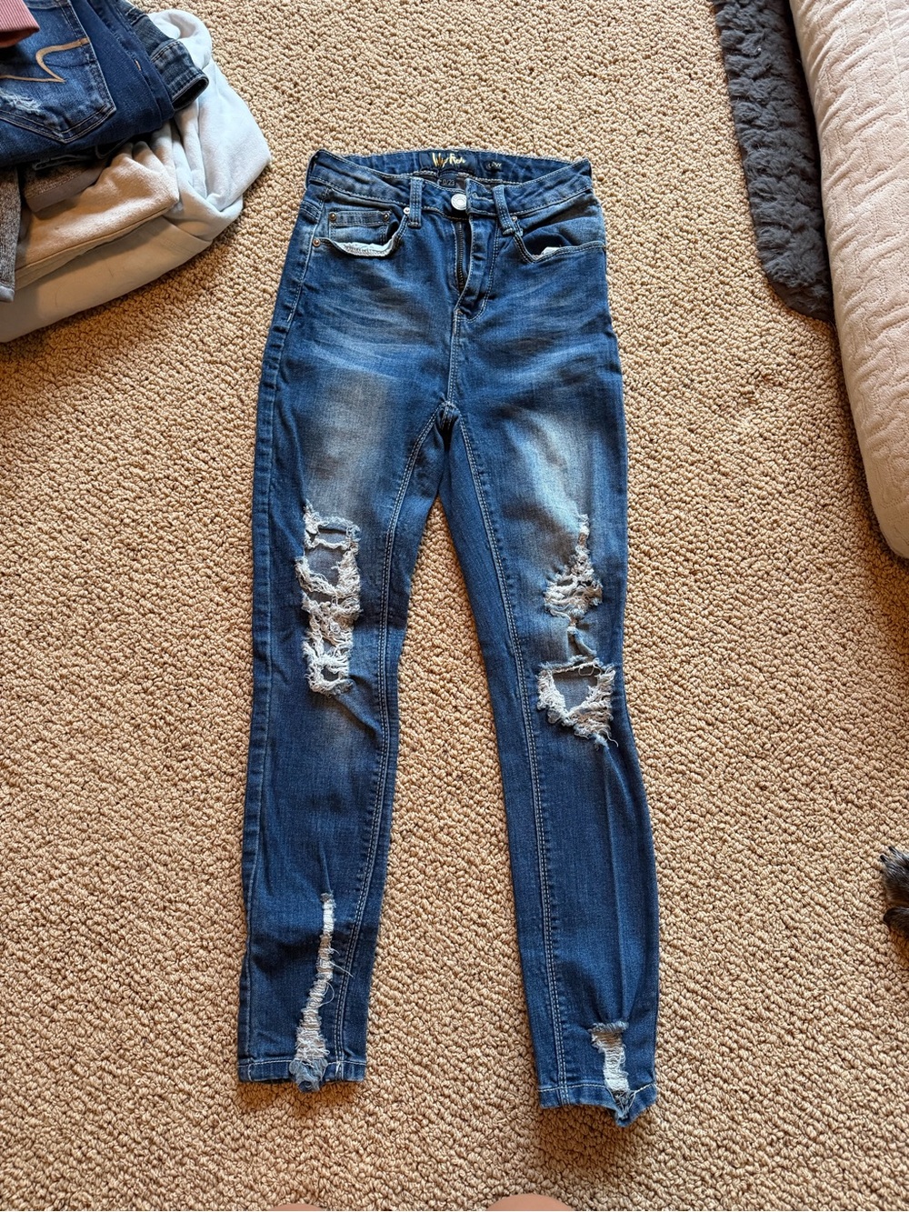 Indigo Rein Women's Blue Distressed Skinny Jeans